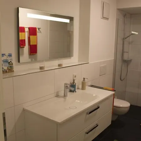 Dreilaenderblick 아파트 *